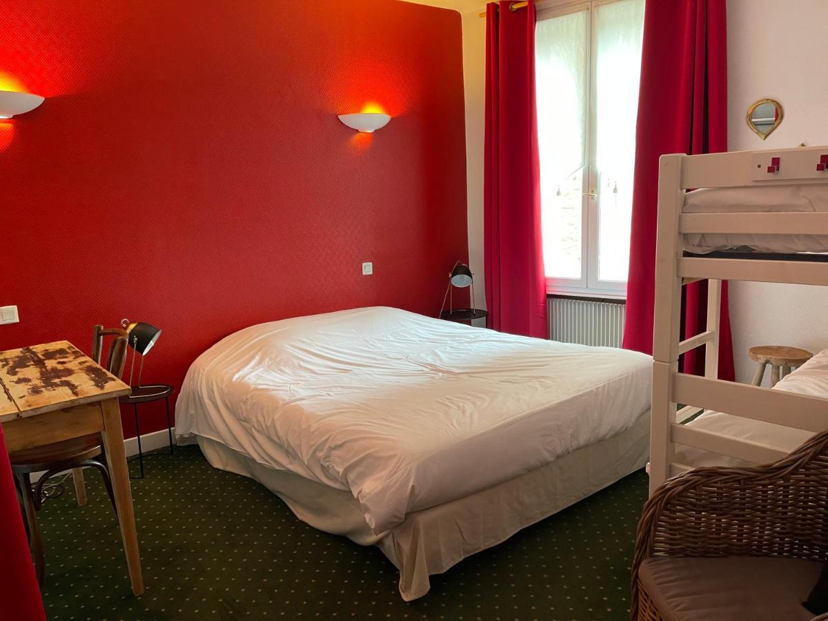 La Tablee Medievale Civrieux-dʼAzergues