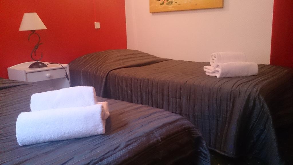 Hotel La Tablee Medievale Civrieux-dʼAzergues